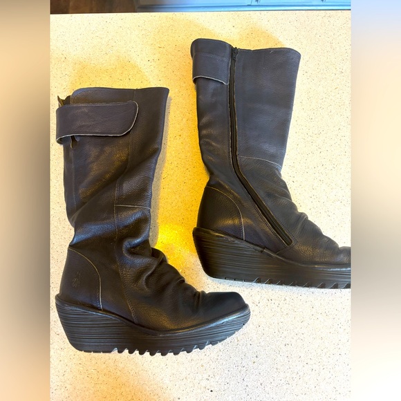 Women’s Navy blue leather knee boots by Fly London - Picture 1 of 10